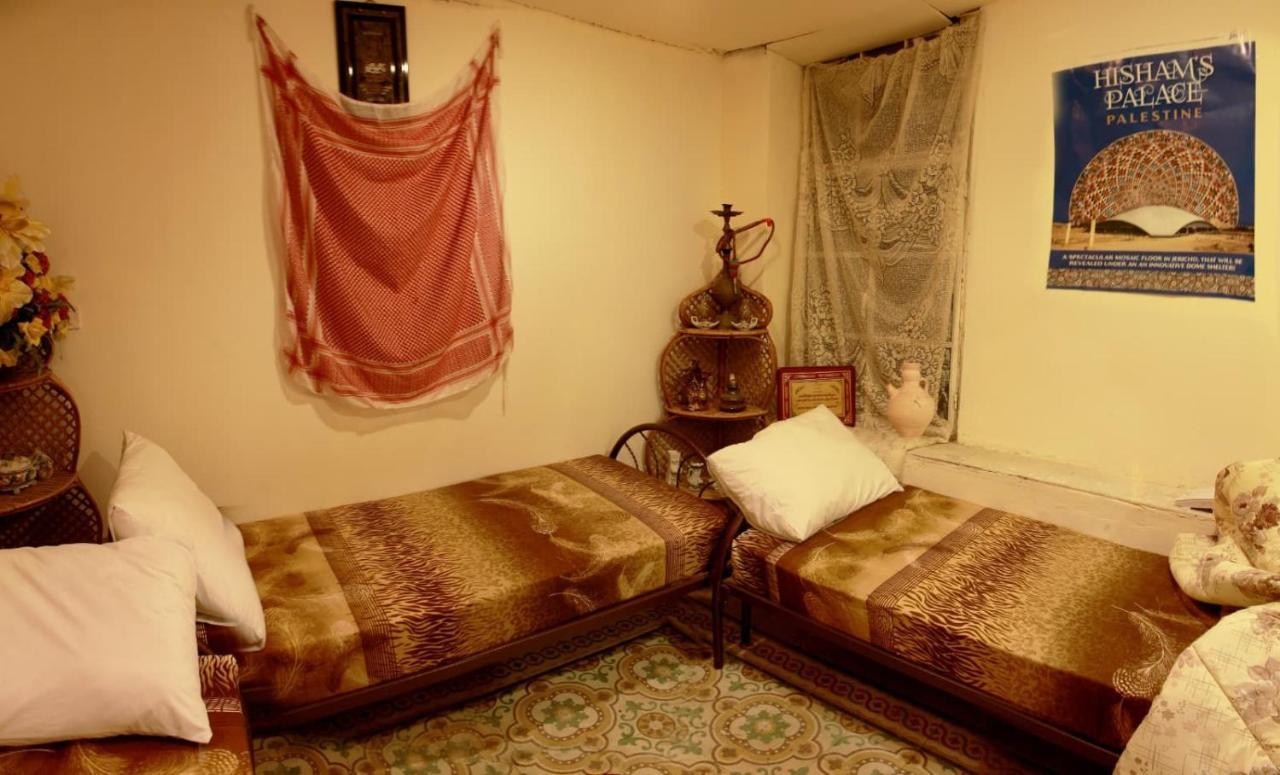 Friends Hostel.Area B Hebron Eksteriør billede